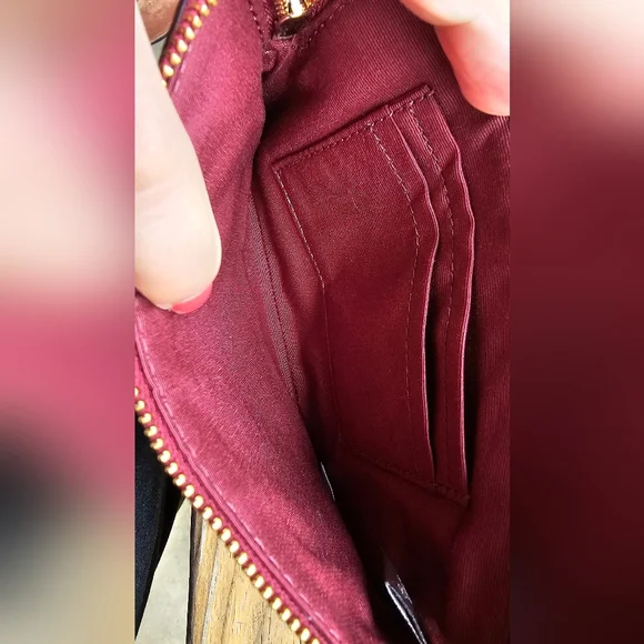 Coach Metallic Cherry Leather wristlet New without tags - Picture 14 of 16